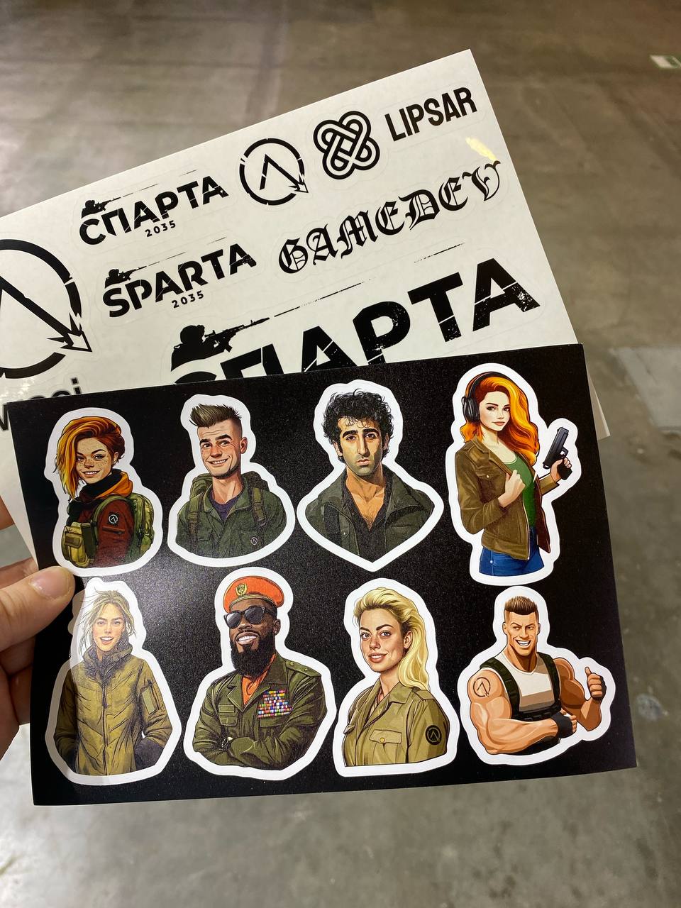 Поймали ребят из Спарты. Это еще одна игра, профинансированная ИРИ.
Выйдет в раннем доступе в начале 2025 в РФ, во второй половине 2025 года в остальном мире.
#Катявещает | Сетка — социальная сеть от hh.ru