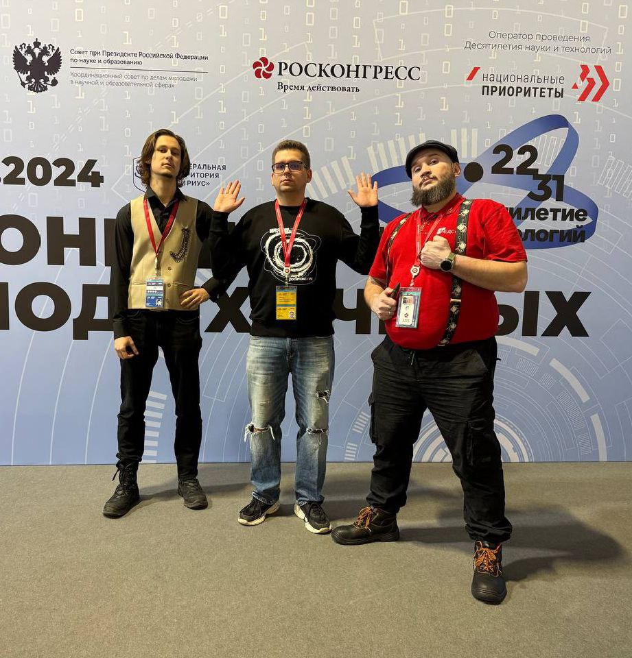 Встретились как-то на конгрессе молодых учёных учёный, блогер и Игнатий, а охрана им и говорит: "А ну пошли попрошайки отсюда!"
Встретил Максима Горшенина  – блогер и голос российского  импортозамещен... | Сетка — социальная сеть от hh.ru