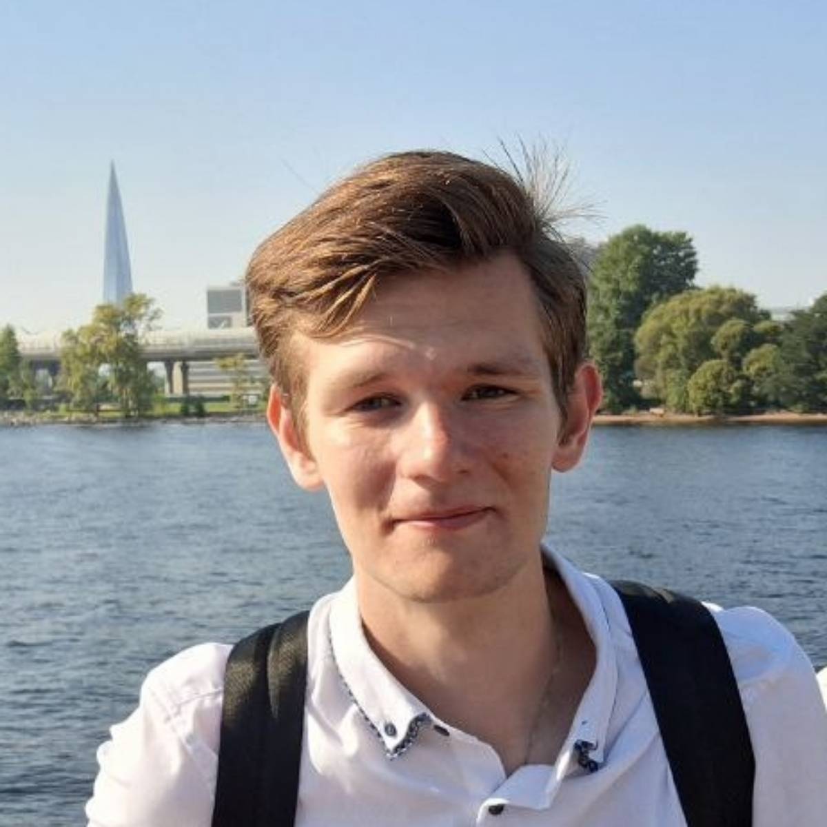 Артем Дементьев
