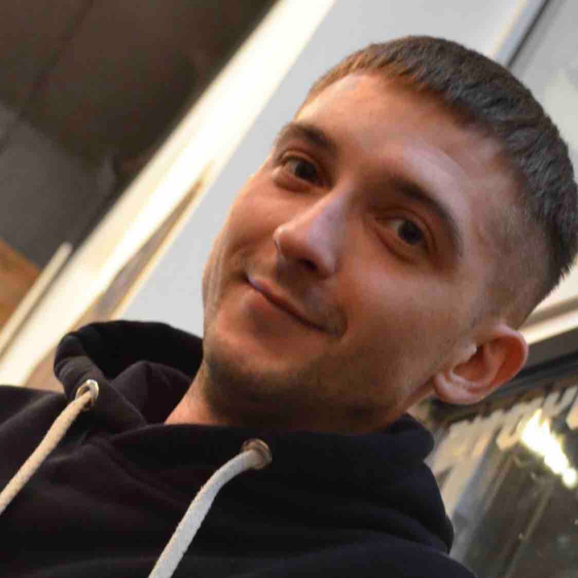 Максим Маковецкий