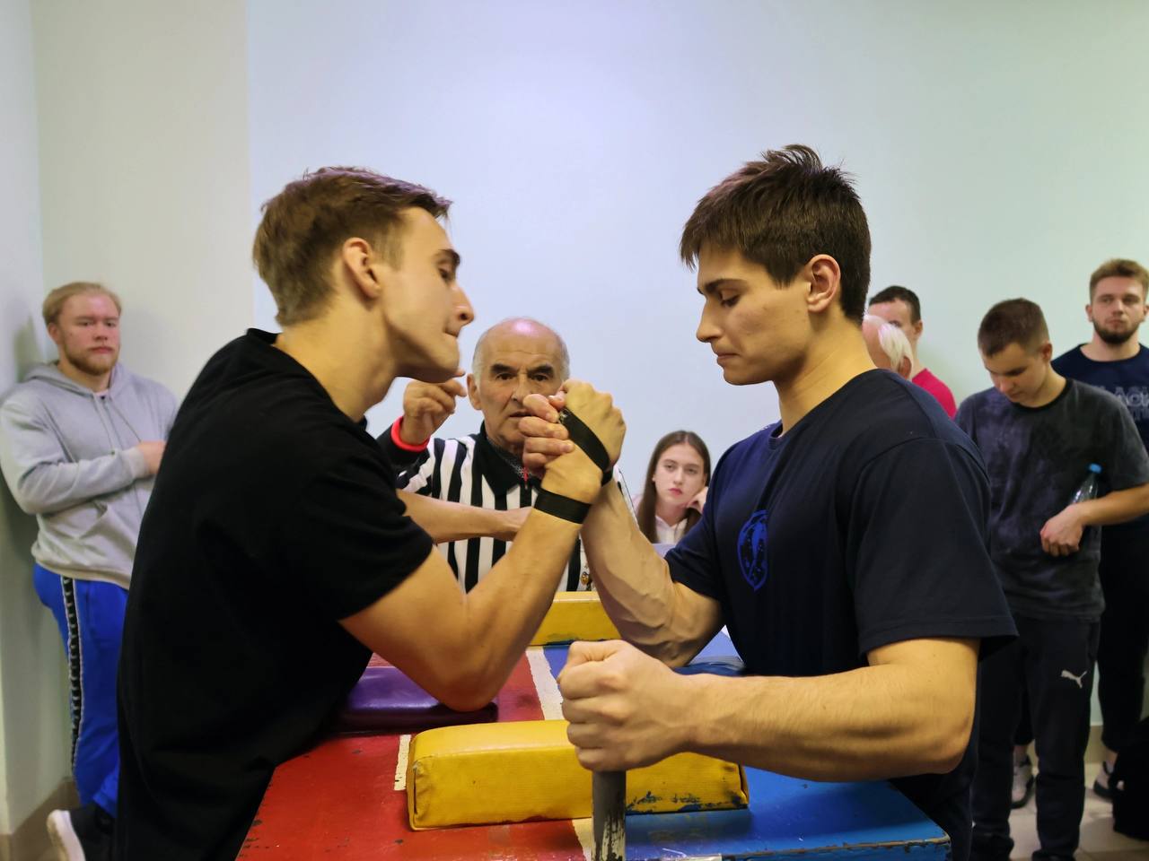 🏆 ГК Юзтех — спонсор сборной МГУ по армрестлингу
20 ноября состоялся чемпионат МГУ по армрестлингу в программе 84-й Спартакиады МГУ | Сетка — социальная сеть от hh.ru