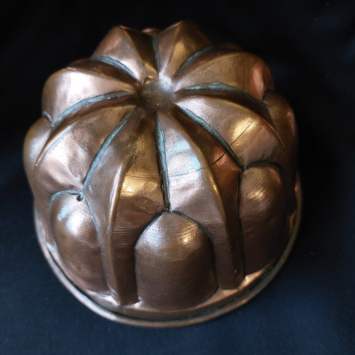 Медные старинные формы из Франции.
Середина 20 века. Два в одном,- и посуда и декор
#винтаж
#винтажнаямедь
#медныеформы | Сетка — социальная сеть от hh.ru