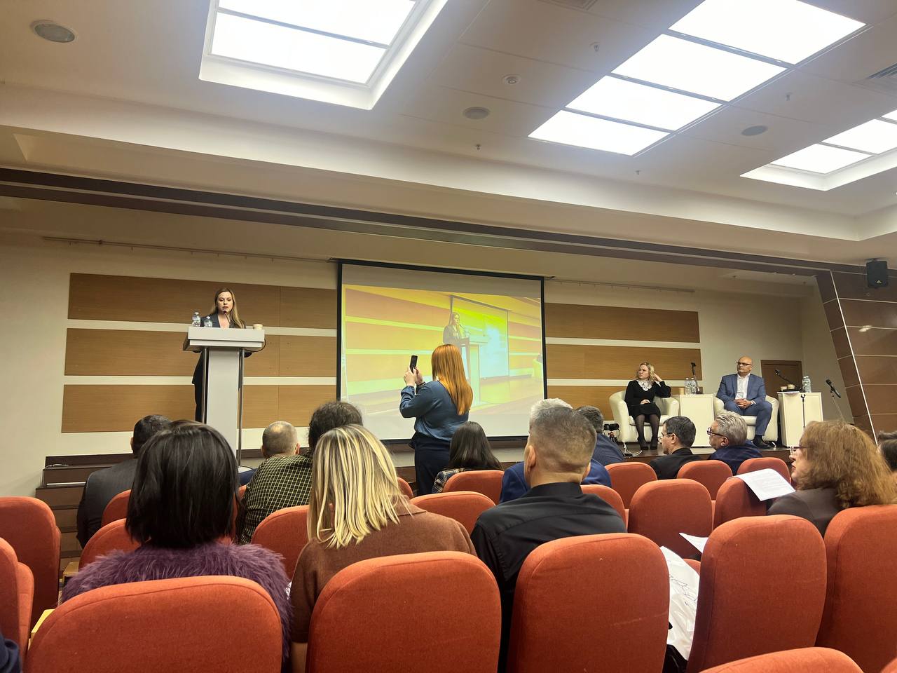 ⚡️ 4 мероприятия на двоих на этой неделе
Подвожу итоги работы бюро на этой неделе и хочу рассказать про ту часть работы, которая не совсем юридическая, но важная для нас | Сетка — социальная сеть от hh.ru