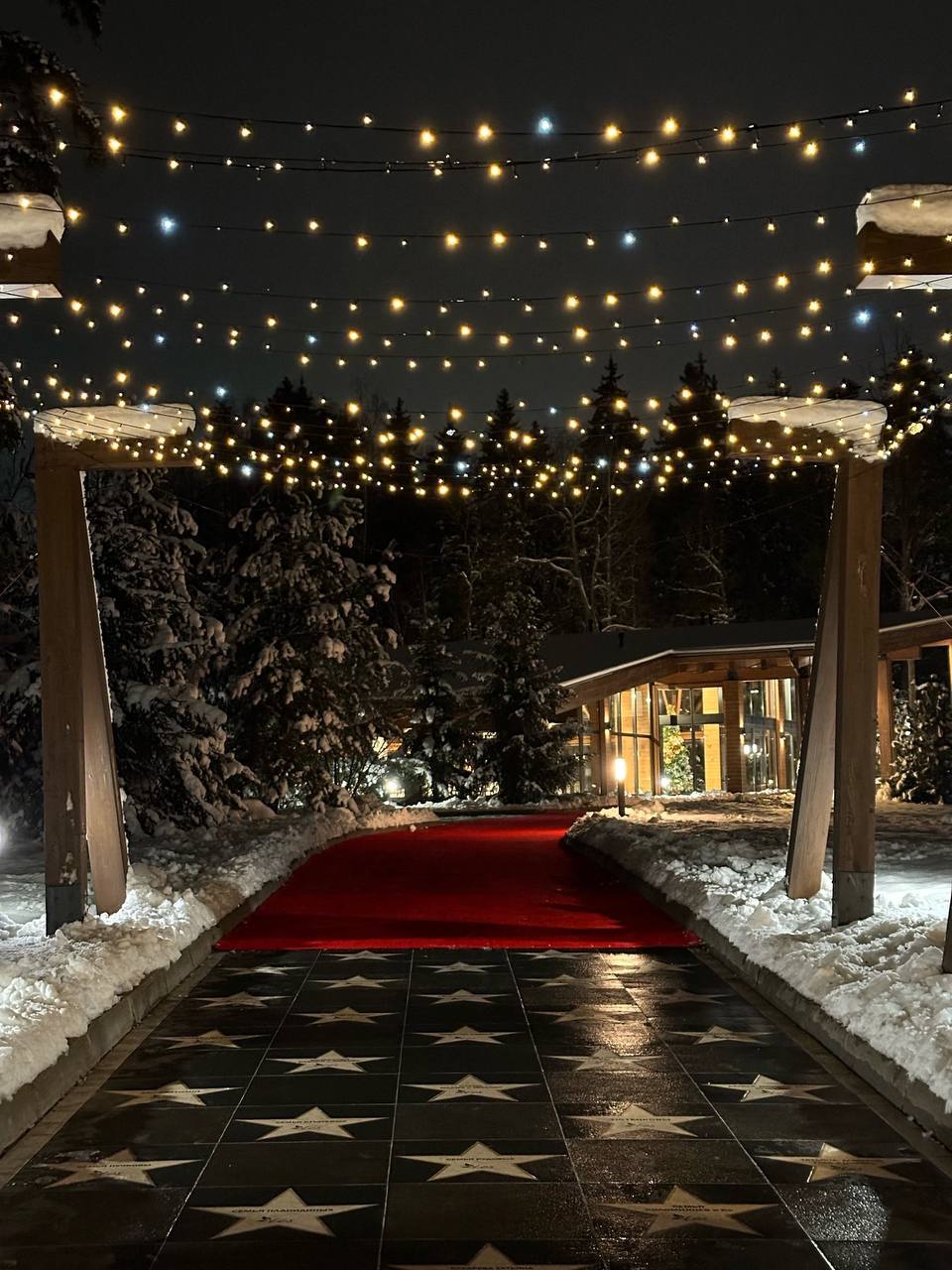 🤩Провели тренинг «Wow-сервис и работа в команде» для коллег из LES Art Resort
✳️Вспомнили лучшие события года
✳️Запланировали цели на 2025 год
✳️Разобрали Путь гостя через предвосхищение ожиданий гост... | Сетка — социальная сеть от hh.ru