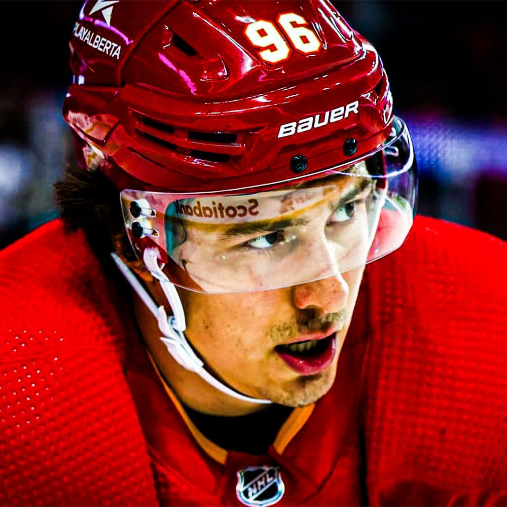 🔥 Как же плохи дела у Кузьменко!
За весь ноябрь на счету форварда лишь два очка при том, что он играет в топ-9 команды и имеет время в РР1. Однако у Андрея не получается ничего | Сетка — социальная сеть от hh.ru