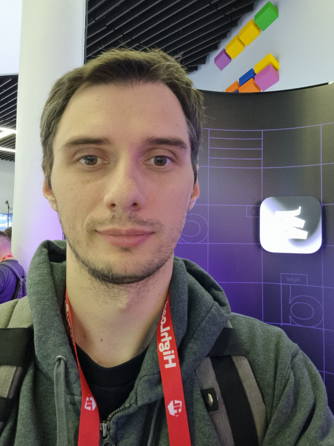 Крутой стэнд на highloadconf) | Сетка — социальная сеть от hh.ru