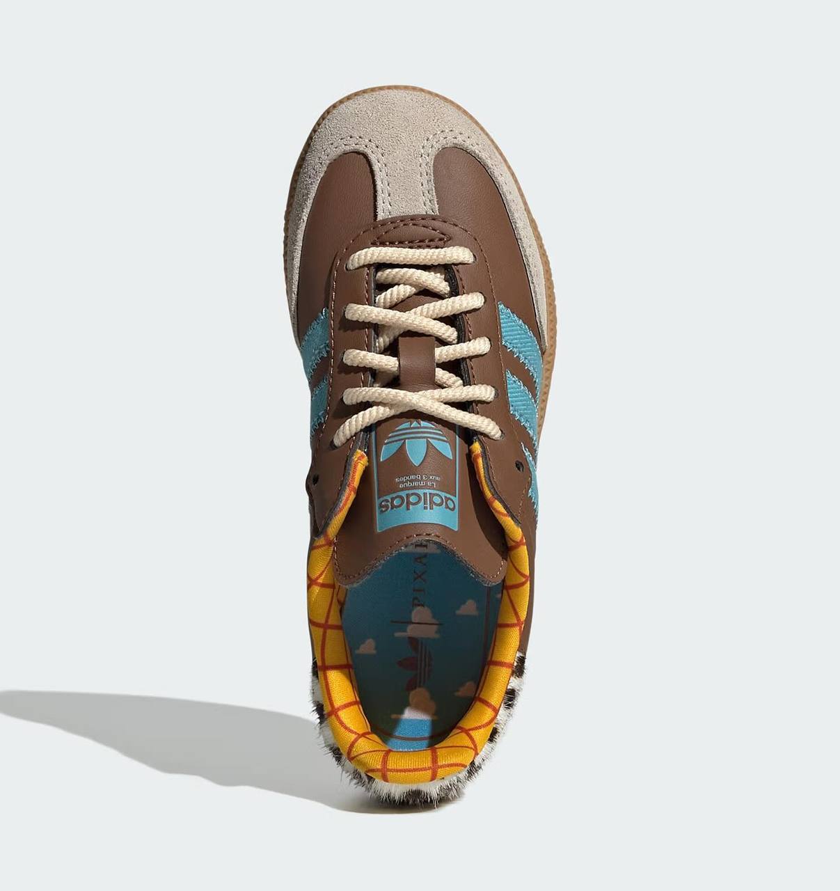 Adidas заколлабился с Историей Игрушек иии… собирается дропнуть ИХ — Samba, вдохновленные Вуди. Релиз наметили на весну 2025 года | Сетка — социальная сеть от hh.ru