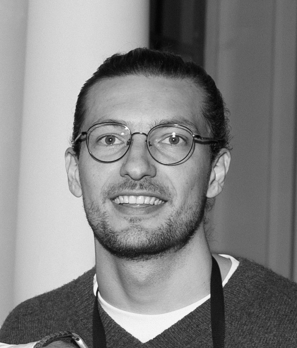 Денис Макаров