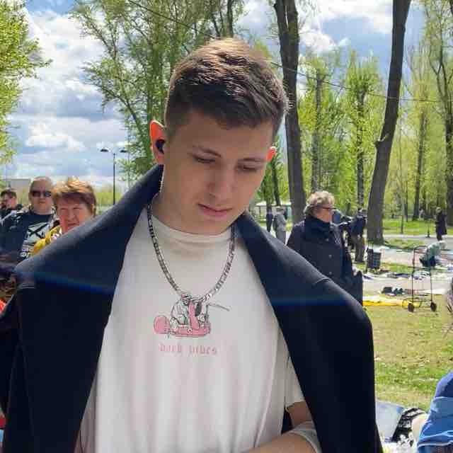 Никита Максимов