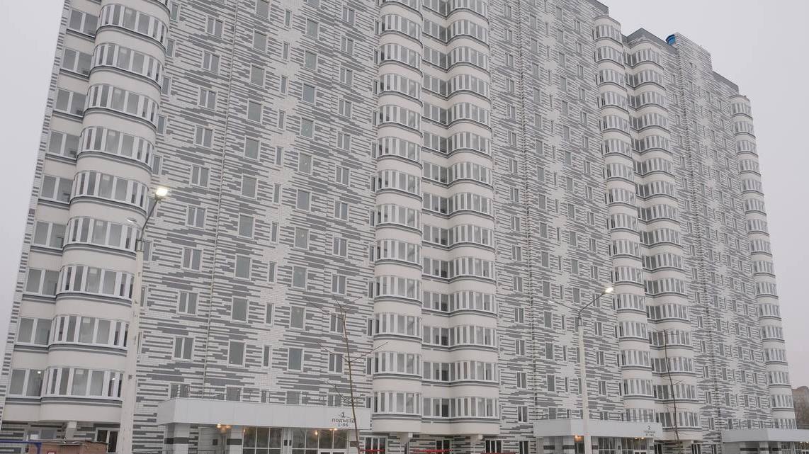 Глава Минстроя России Ирек Файзуллин в ходе рабочей поездки в Курскую область осмотрел квартиры, которые планируется предоставить жителям, утратившим свое жилье
В осмотре также принял участие первый з... | Сетка — социальная сеть от hh.ru