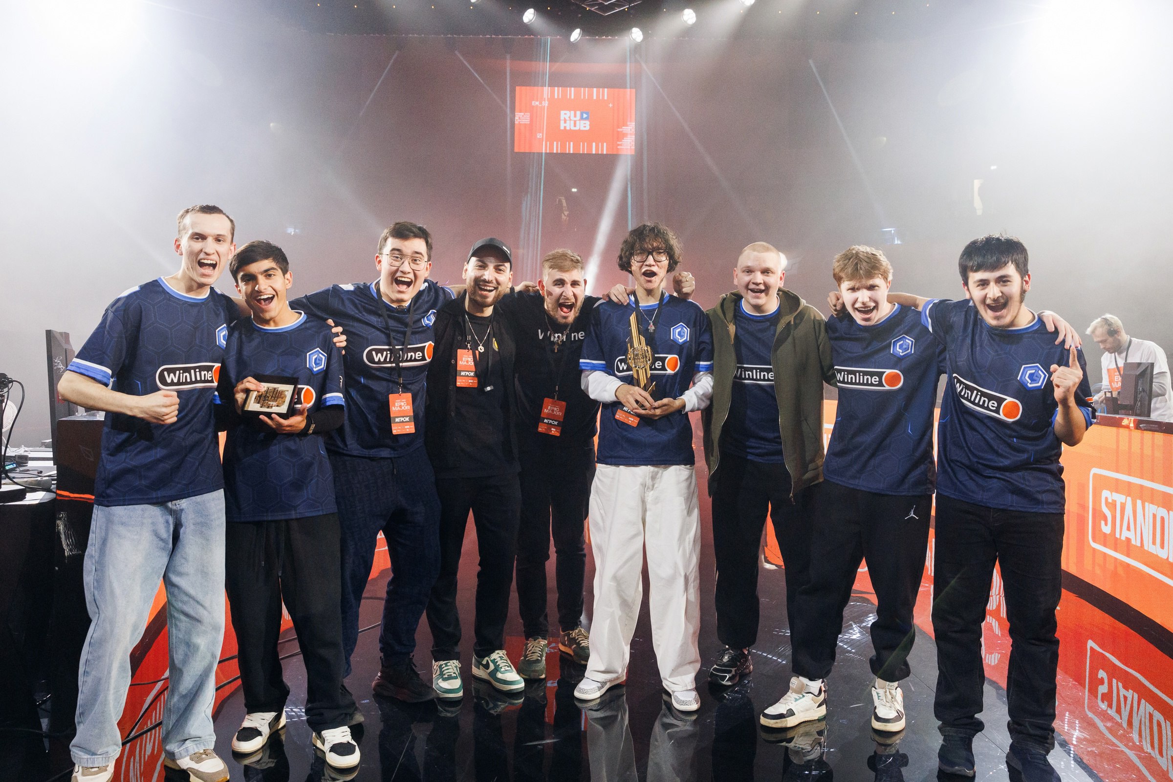 30 ноября на Волейбольной арене «Динамо» прошел гранд-финал турнира WINLINE EPIC Standoff 2 Major по дисциплине Standoff 2.
Победу одержала команда CYBERSHOKE Esports, обыгравшая FORZE со счётом 3:1 | Сетка — социальная сеть от hh.ru