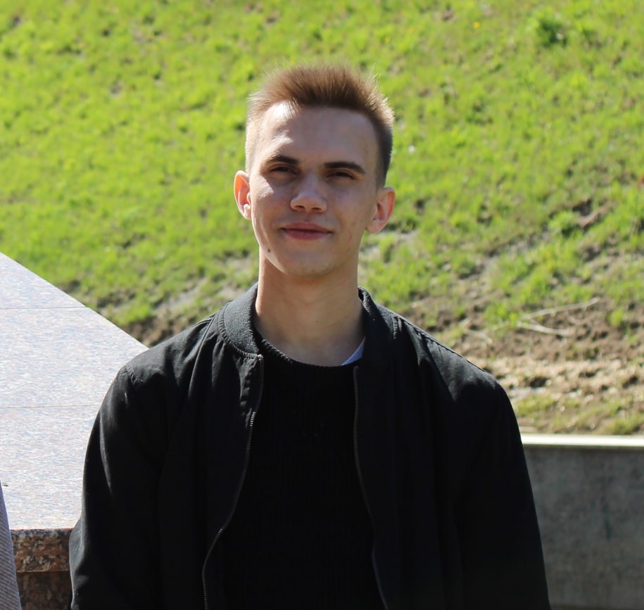 Павел Серников