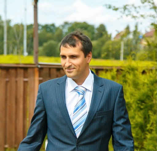 Максим Командин