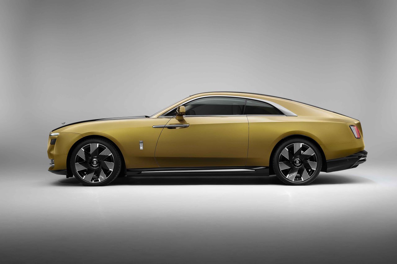 Jaguar официально представил концепт-кар Type 00 и снова подвергся критике, потому что машина оказалась похожа на Rolls-Royce Spectre | Сетка — социальная сеть от hh.ru