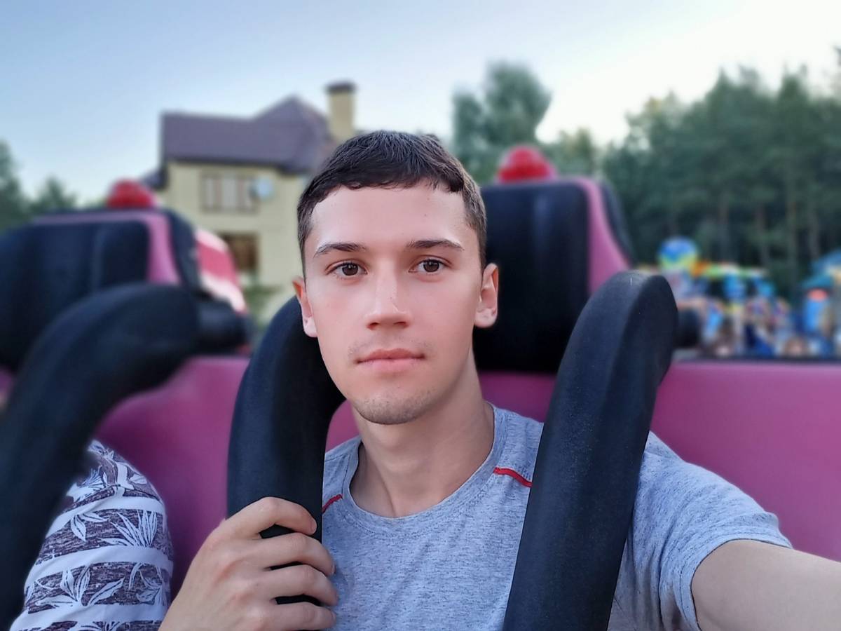 Дмитрий Пивоваров