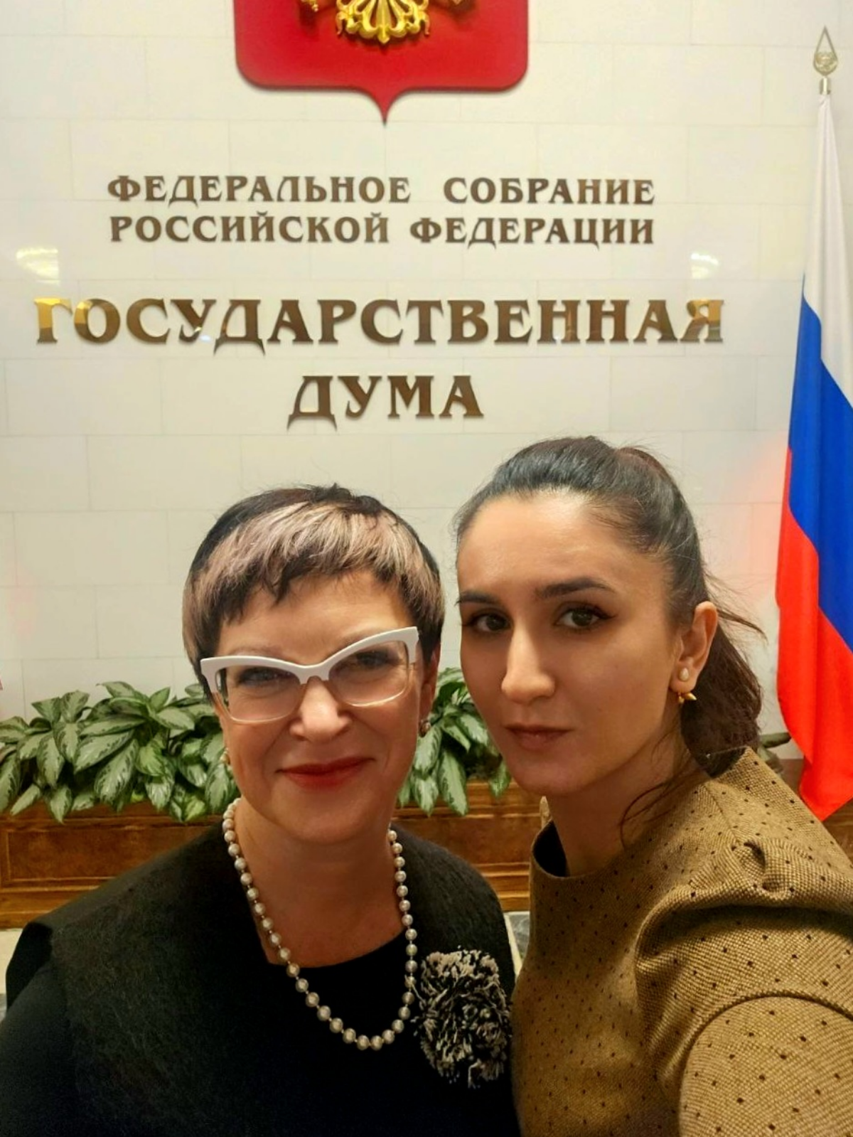 Я верю в силу сообществ.
Сообществ, объединяющих  людей "одной крови", горящих одной идеей, разделяющих одни ценности | Сетка — социальная сеть от hh.ru
