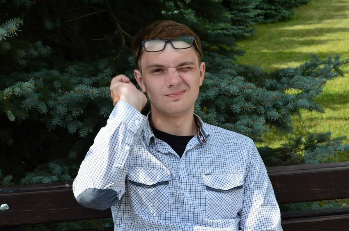 Евгений Суетин