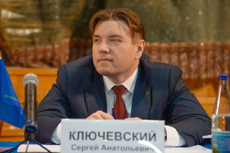 #цитата
Сергей Ключевский (ЦБ): «Нам в этом году поступала инициатива от НАУМИР, она касалась вопроса проработки возможности реализации невостребованного имущества без идентификации | Сетка — социальная сеть от hh.ru
