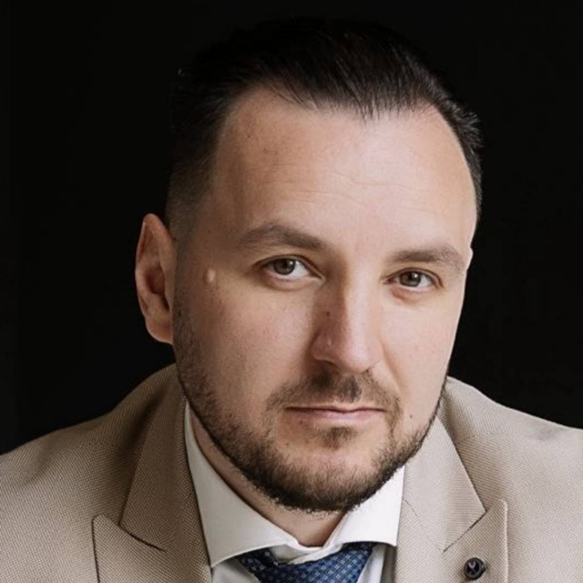 Александр Павлов