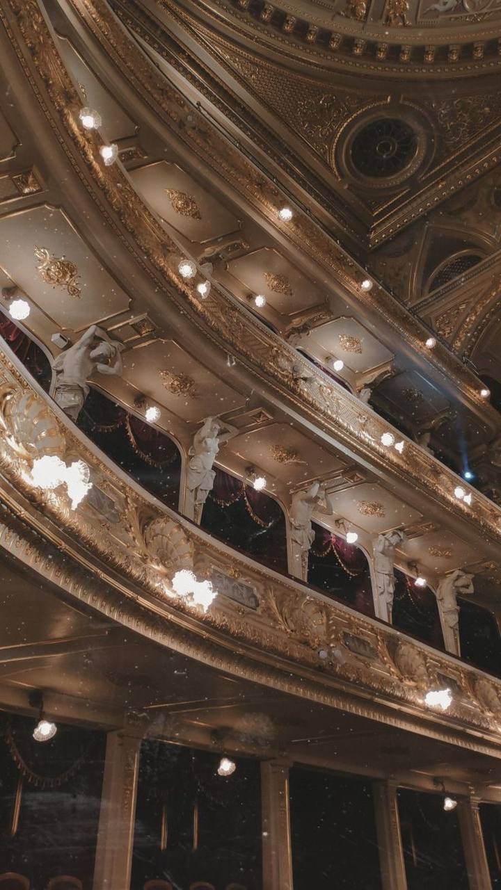 Бесплатные спектакли в выходные🏛
7 декабря:
🎭 «Краснополянский вальс»
Спектакль посвящен деятельности диверсионных групп и партизанских отрядов в Подмосковье в 1941-1942 г | Сетка — социальная сеть от hh.ru