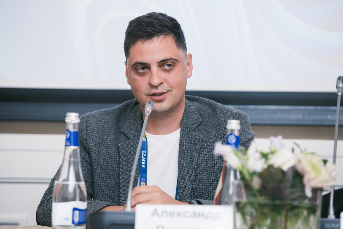 👤  Александр Приютов: о будущем квантовых технологий и ИБ | Сетка — социальная сеть от hh.ru