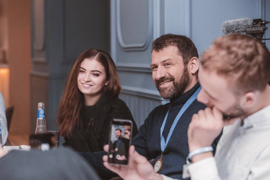 Переподготовка и повышение квалификации в менеджменте продуктов с выдачей диплома МФТИ.
Фарш назад не провернешь.
Я бы полцарства отдала еще 6 лет назад, когда запускала первый стартап в 2018 | Сетка — социальная сеть от hh.ru
