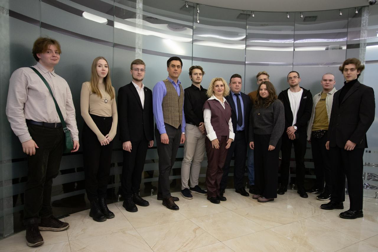 ⚡️Итоги XVIII заседания «Альянса молодых гуманитариев»
4 декабря у участников клуба состоялась встреча с главным специалистом-экспертом Отдела административно-
финансового и кадрового обеспечения, Пре... | Сетка — социальная сеть от hh.ru