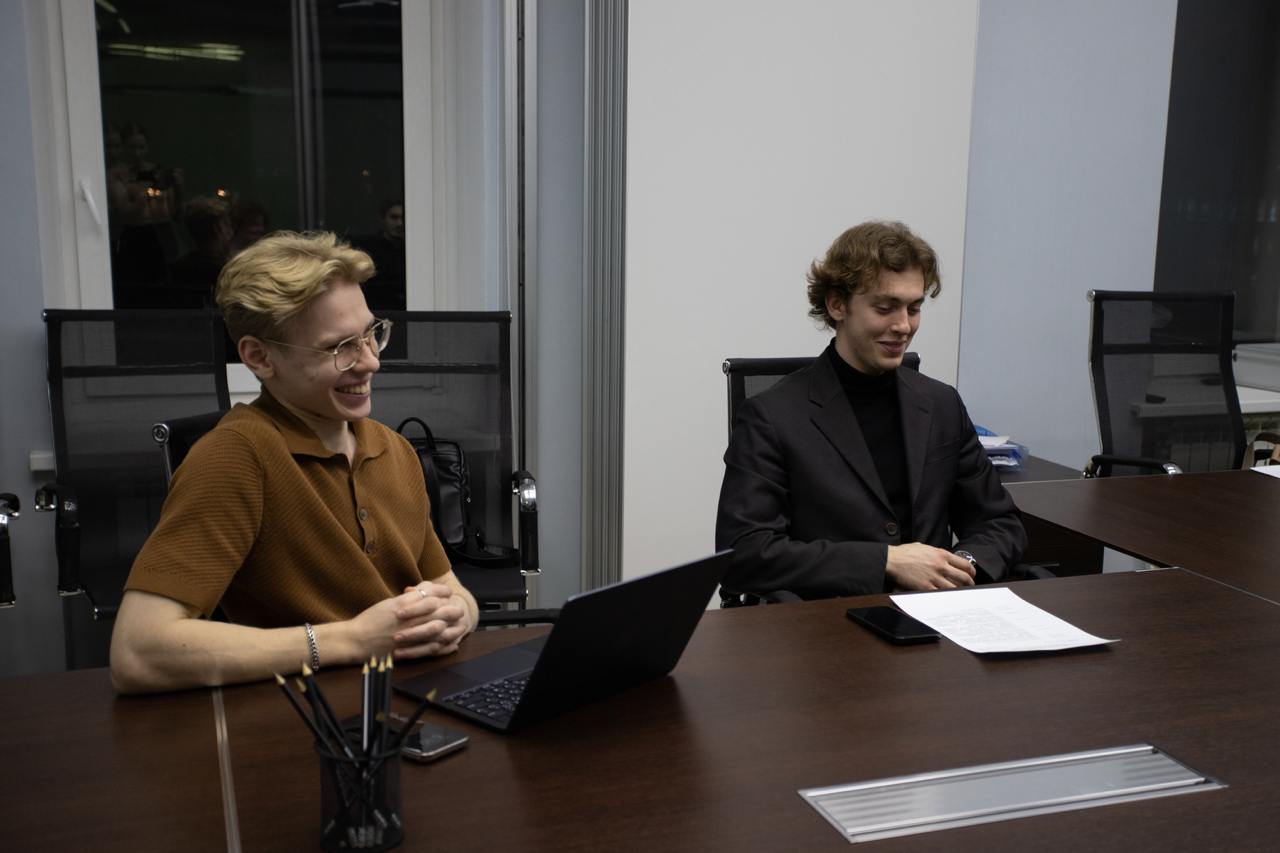 ⚡️Итоги XVIII заседания «Альянса молодых гуманитариев»
4 декабря у участников клуба состоялась встреча с главным специалистом-экспертом Отдела административно-
финансового и кадрового обеспечения, Пре... | Сетка — социальная сеть от hh.ru