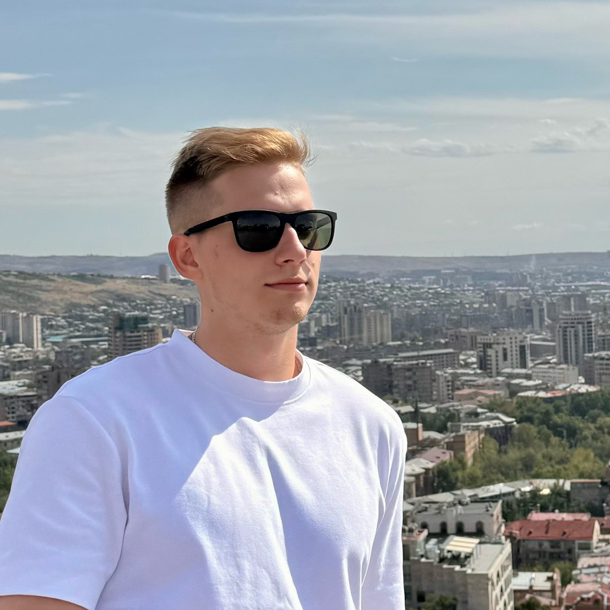 Alex Indrishenok | Сетка — социальная сеть от hh.ru