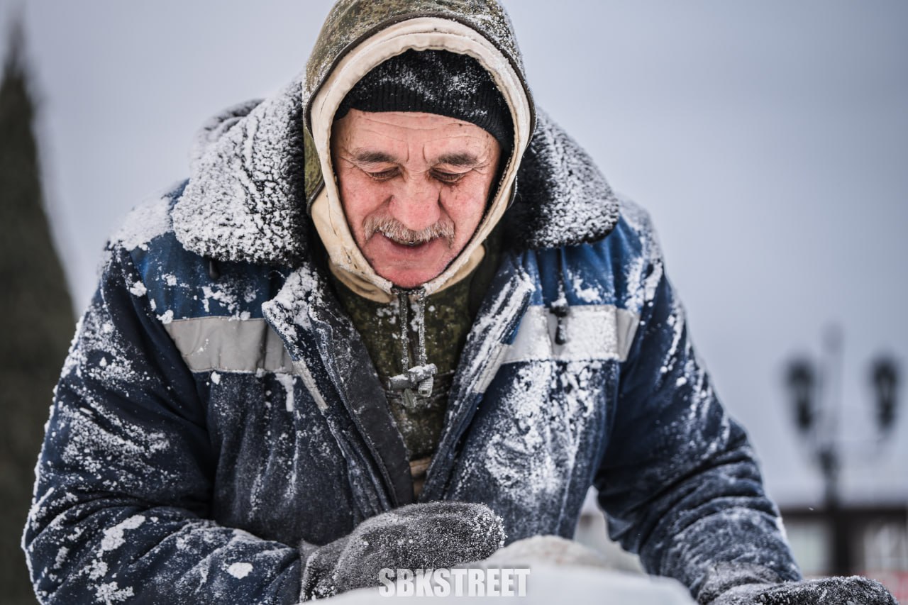 Снегурек ❄- покажите ему фотки кто знает их🙂❤️ sbkstreet | 🔵дать буст каналу | Сетка — социальная сеть от hh.ru