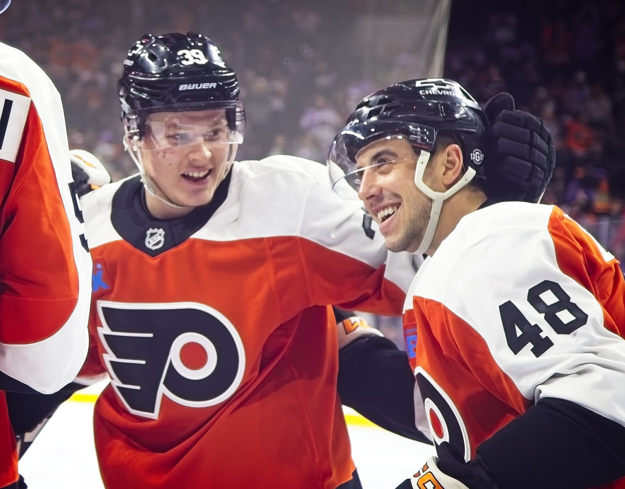 🟠 Видимо, будет много Мичкова в этом сезоне
Про Шейна Райта вообще не интересно никому, как я понял. Ладно, давайте про маленького Губерниева | Сетка — социальная сеть от hh.ru