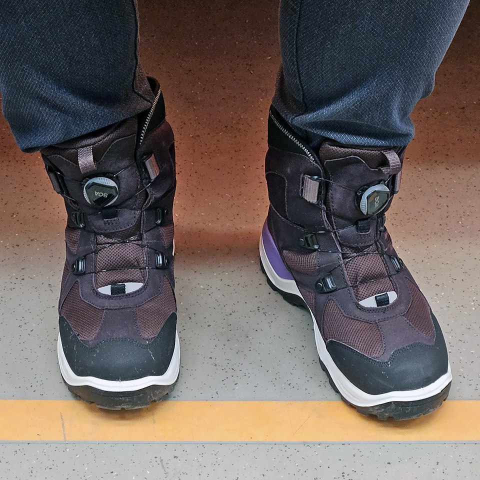 ГЛАЗАСТЫЕ 👀
И это 👉 Ботинки ECCO SNOW MOUNTAIN
🪙Цена#2
🪙Цена#3
И о погоде ❄️
Сегодня в Москве небольшой снег
Утром -5 ❄️
Днём -4 ❄️
Вечером -4 ❄️
#обувь #декабрь #2024г #ногимосковскогометро #NMMetro ... | Сетка — социальная сеть от hh.ru