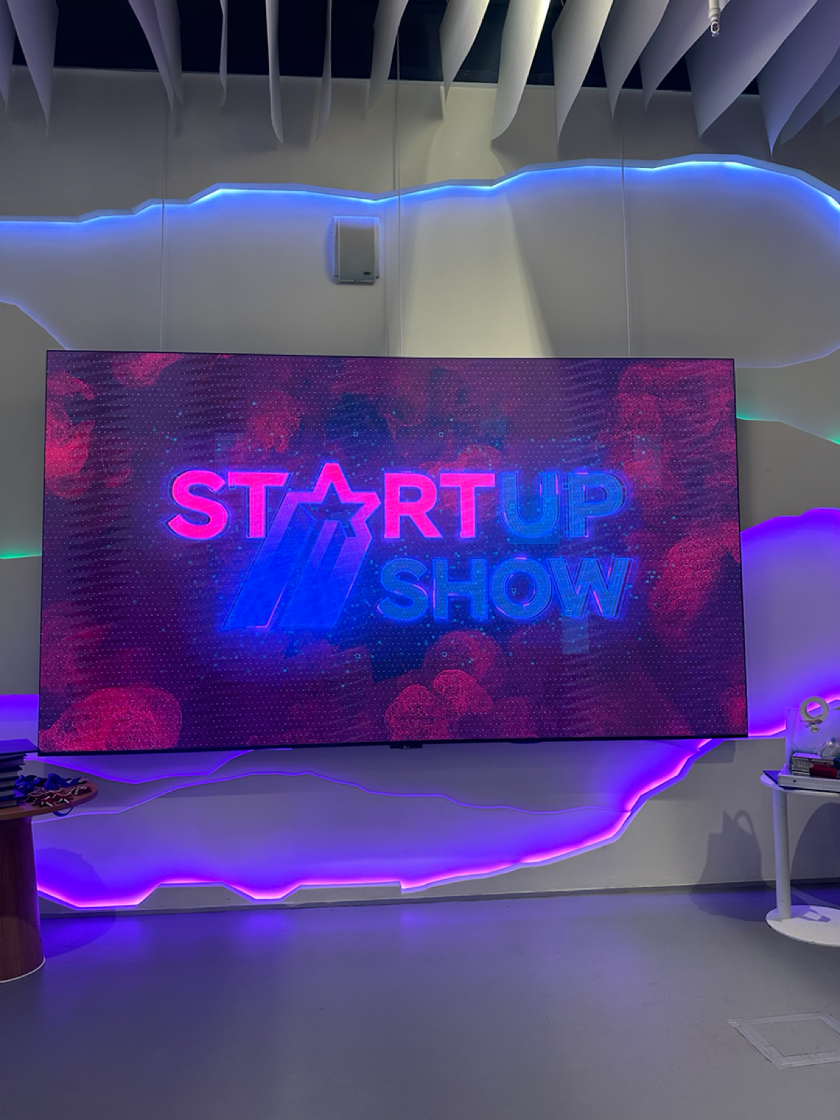 Startup show
Где: Кластер Ломоносов
Что делали: выступили в качестве жюри по четырем стартап-проектам
Основная аудитория: стартаперы , венчурные инвесторы
Впечатления: по организации несколько сыроват... | Сетка — социальная сеть от hh.ru