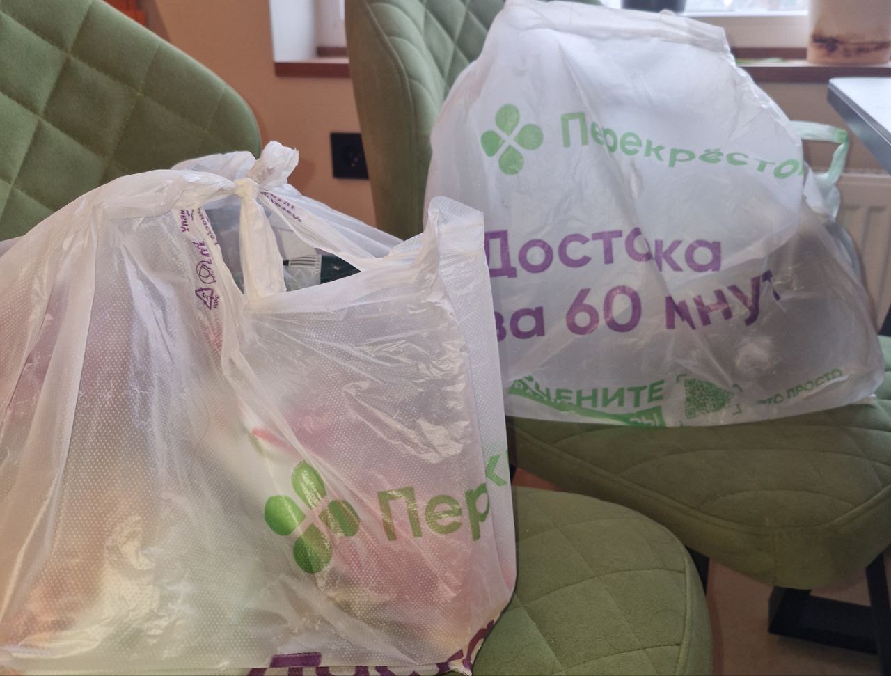 Сегодня рааанним утром, перед выходом на бокс, B2C разбудил меня вопросом "куда класть филе рыбы, в холодильник или морозильник?" | Сетка — социальная сеть от hh.ru