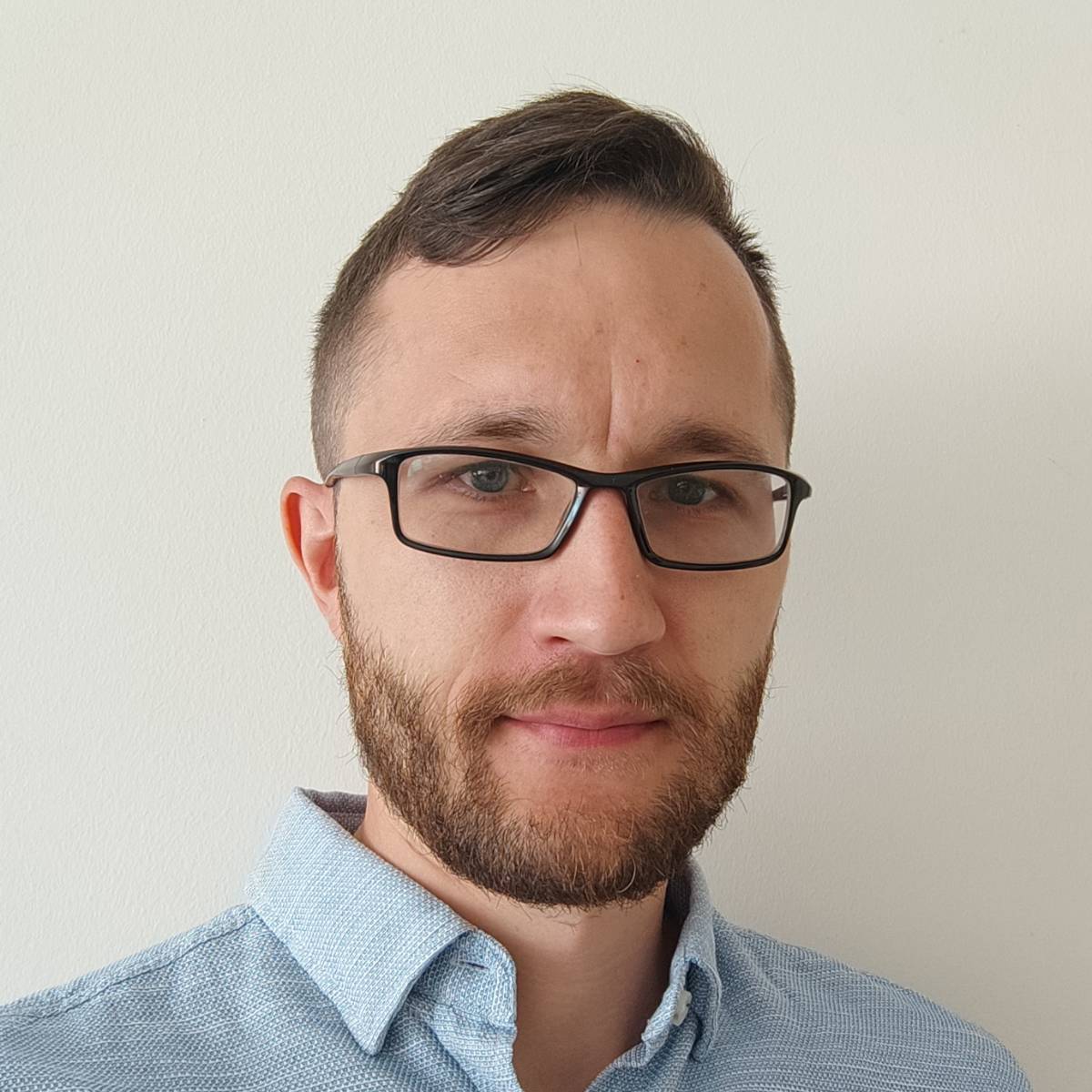 Станислав Рогкустов