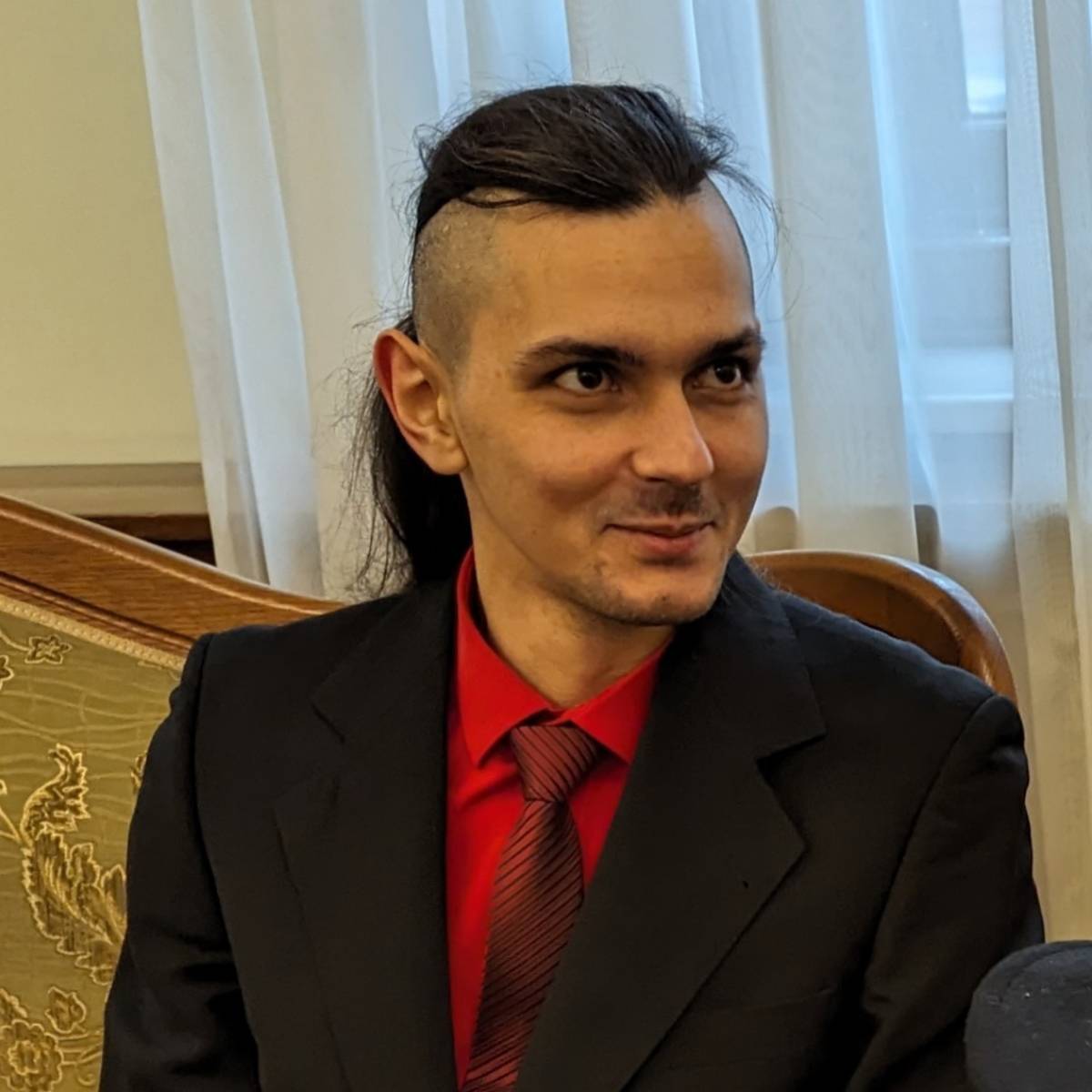 Костя Лавреников