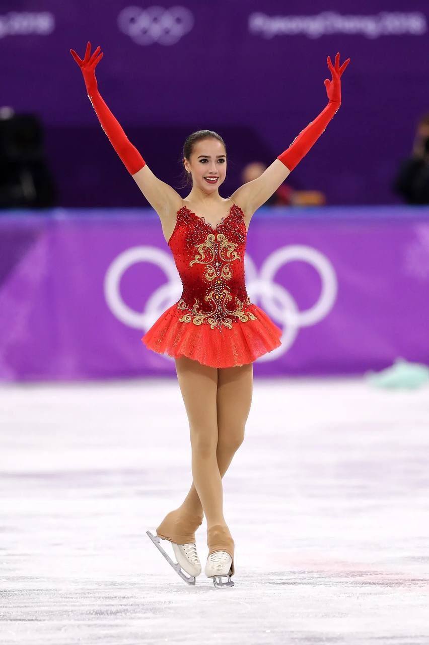 ⛸️ Бесплатные мастер-классы с Алиной Загитовой15, 22 декабря 9:00, 10:30
Олимпийская чемпионка по фигурному катанию Алина Загитова проведет серию мастер-классов для посетителей ГУМ-Катка
Участники дол... | Сетка — социальная сеть от hh.ru