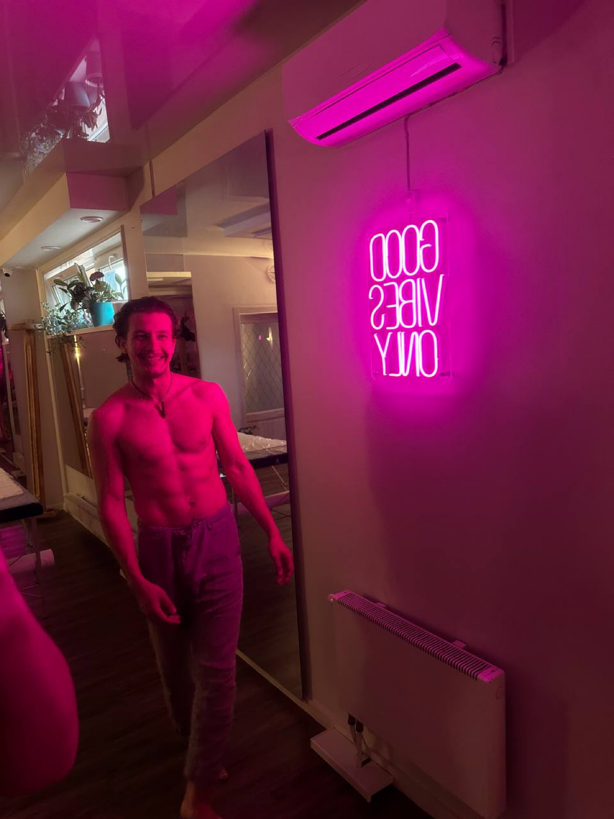 Кто хорошо трудится, тот хорошо отдыхает
#хасл #body #relax | Сетка — социальная сеть от hh.ru