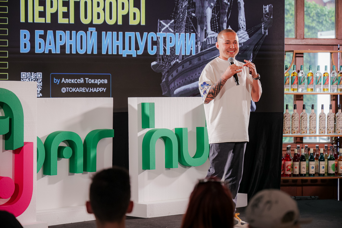 Итак, давайте знакомиться! Я Алексей Токарев, мне 34, предприниматель, операционный директор в алкогольной компании Happy Trade | Сетка — социальная сеть от hh.ru