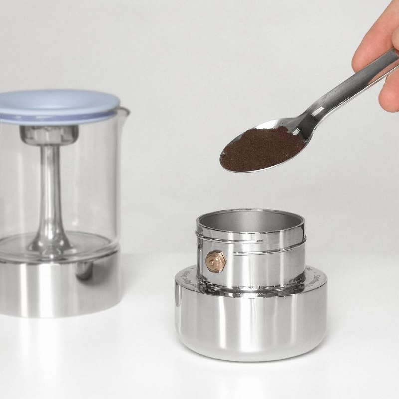 Fontana
Переосмысление классической гейзерной кофеварки.
@ One Object для FOOD
#product #style | Сетка — социальная сеть от hh.ru