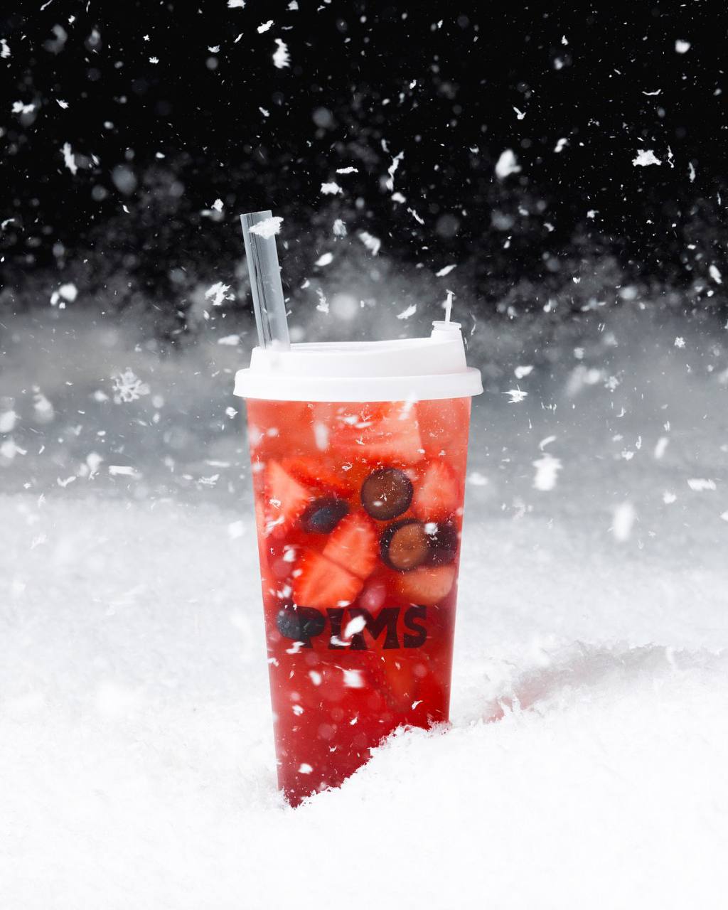 Пуховики PIMS и напитки FABLE! Ой, точнее наоборот 🔄 
Пример интересной коллаборации бренда одежды и всеми известной чайной | Сетка — социальная сеть от hh.ru