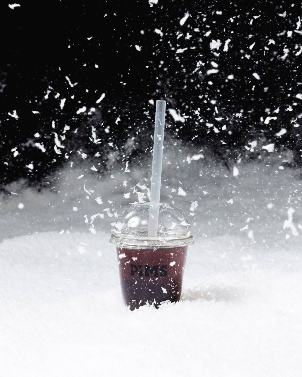 Пуховики PIMS и напитки FABLE! Ой, точнее наоборот 🔄 
Пример интересной коллаборации бренда одежды и всеми известной чайной | Сетка — социальная сеть от hh.ru