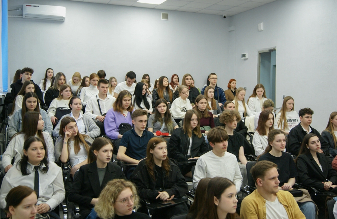 Круглый стол «Стратегии управления продажами в современном бизнесе: как стать успешным менеджером» состоялся в колледже РКСИ - в котором приняли участие студенты выпускного курса Ростовского-на-Дону к... | Сетка — социальная сеть от hh.ru