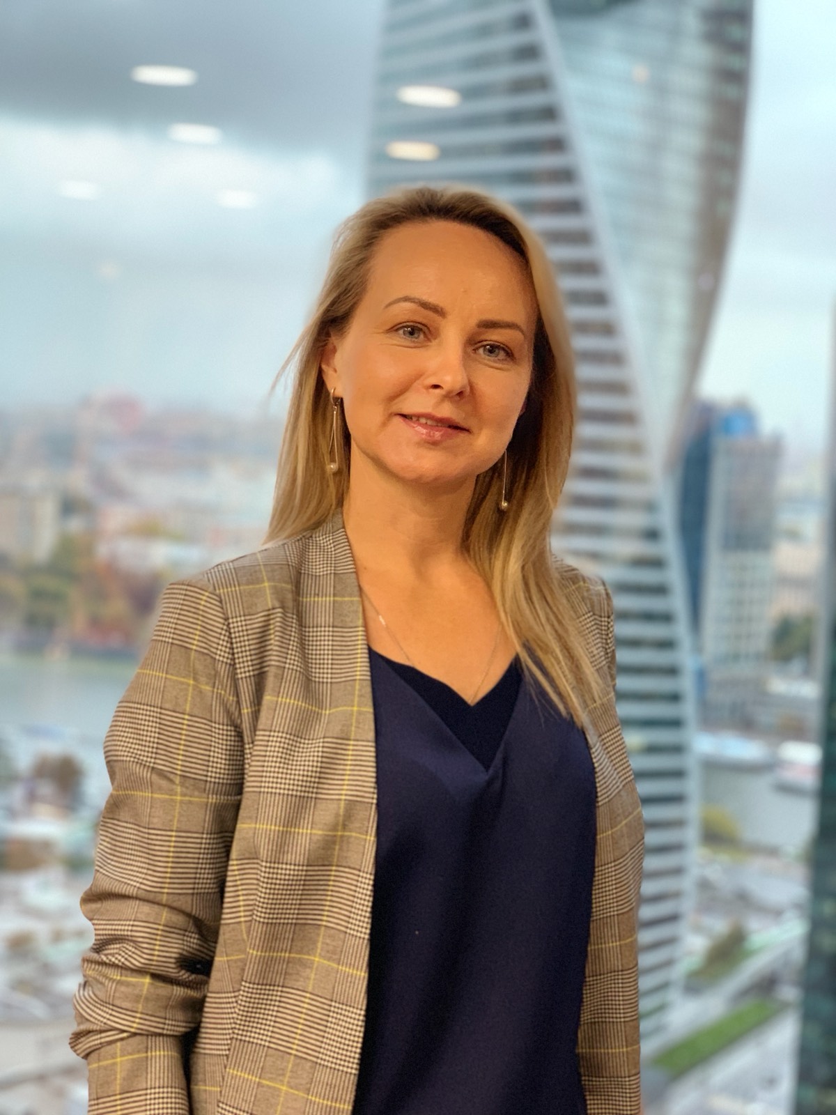 Лариса Иванова | Сетка — социальная сеть от hh.ru