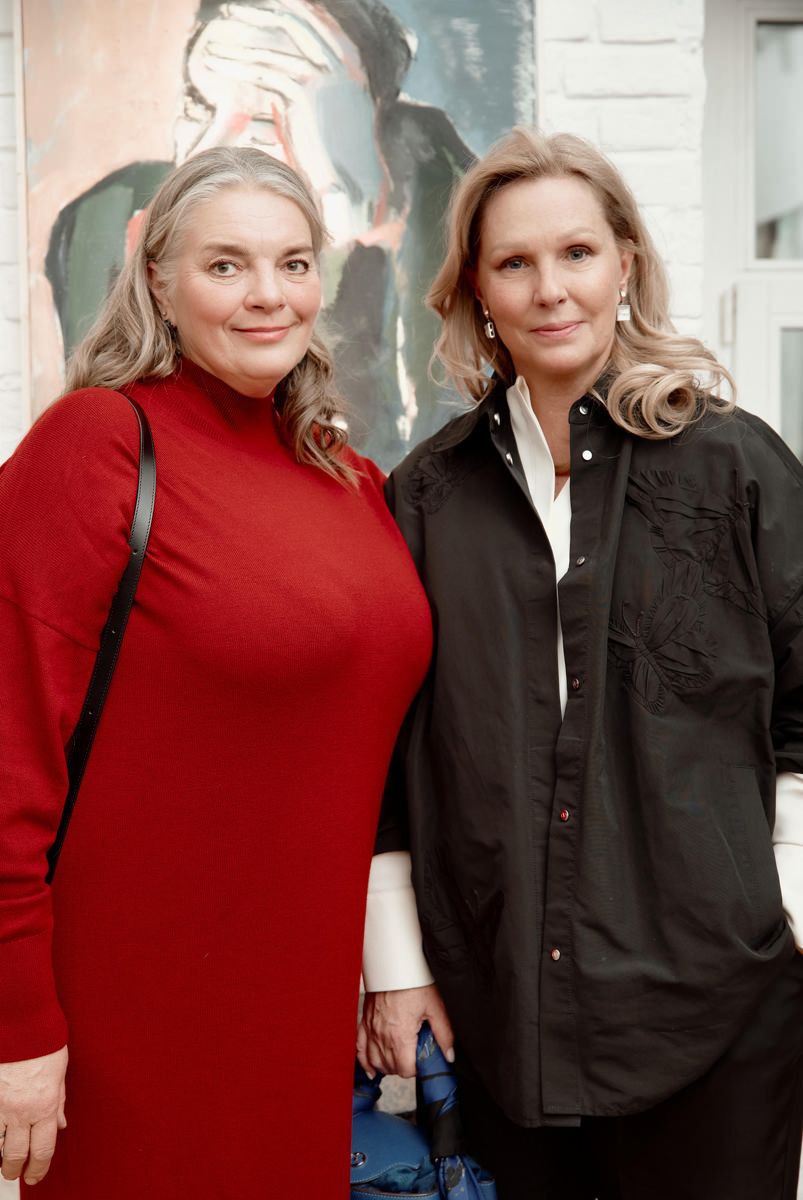 27-го ноября журнал WA представил «большой» осенний номер, отметив один год в России | Сетка — социальная сеть от hh.ru