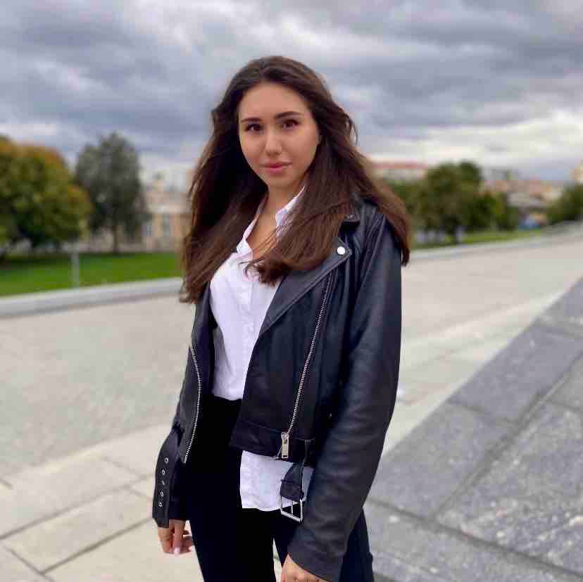 Юлианна Жилова | Сетка — социальная сеть от hh.ru