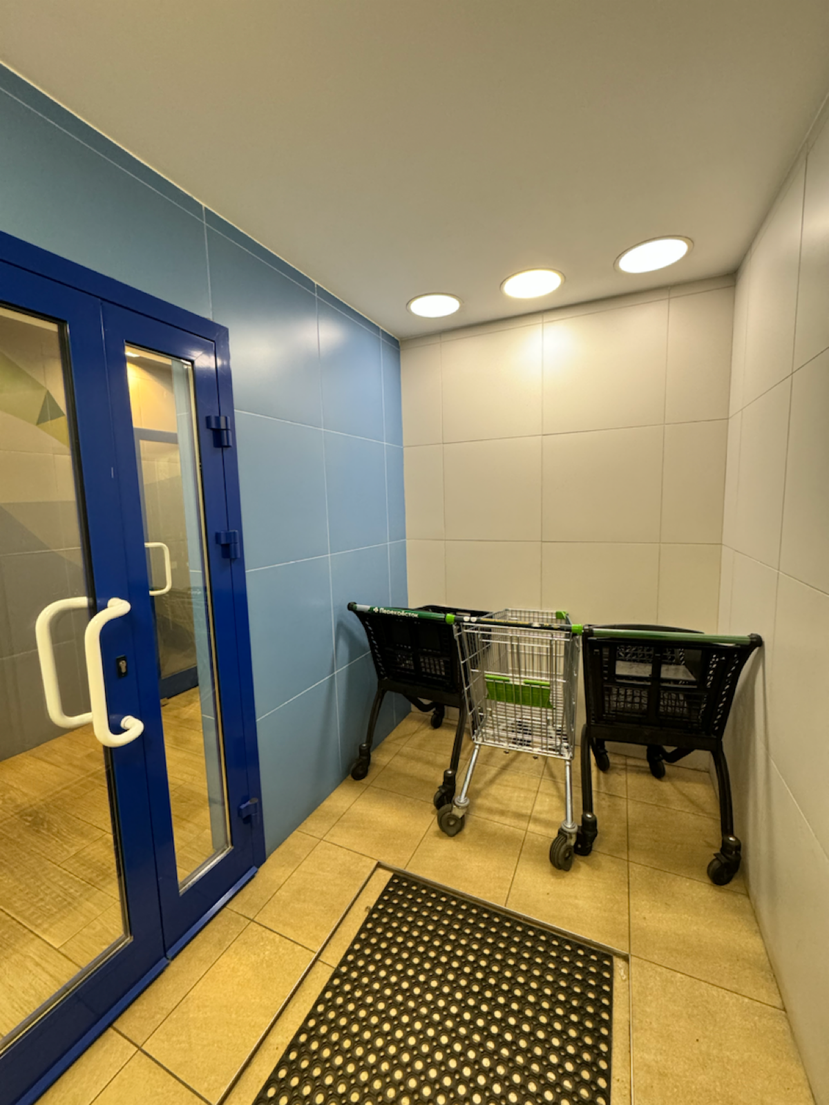 В моем доме есть парковка
В моем доме тоже есть парковка
Парковка в моем доме: | Сетка — социальная сеть от hh.ru