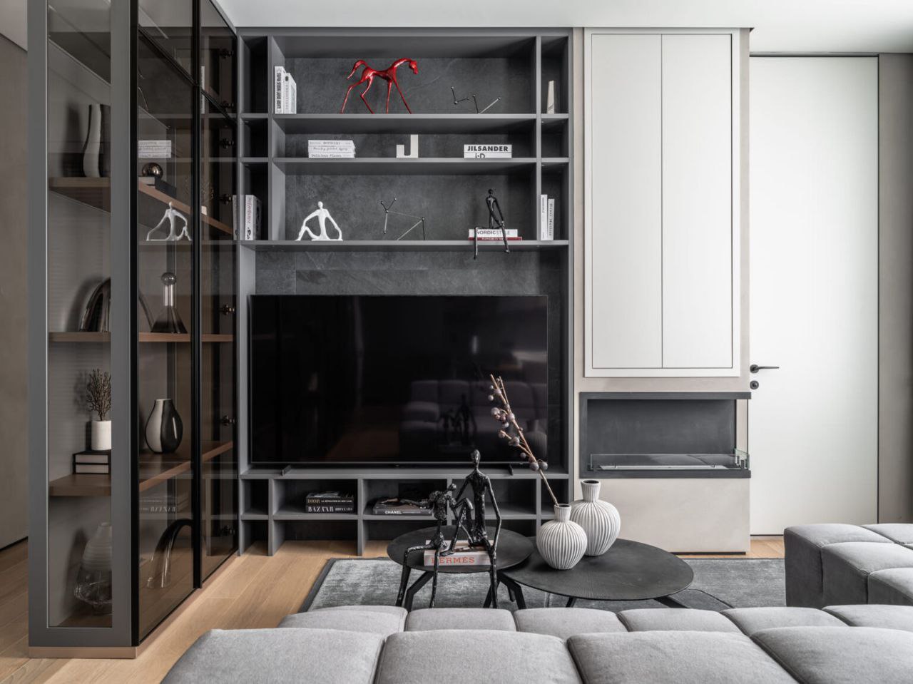 Дизайнер Екатерина Реброва рассказала и показала журналу WA, как живут настоящие звезды спорта, — для защитника футбольного клуба «Спартак» Никиты Чернова и его семьи она оформила эффектный авторский ... | Сетка — социальная сеть от hh.ru