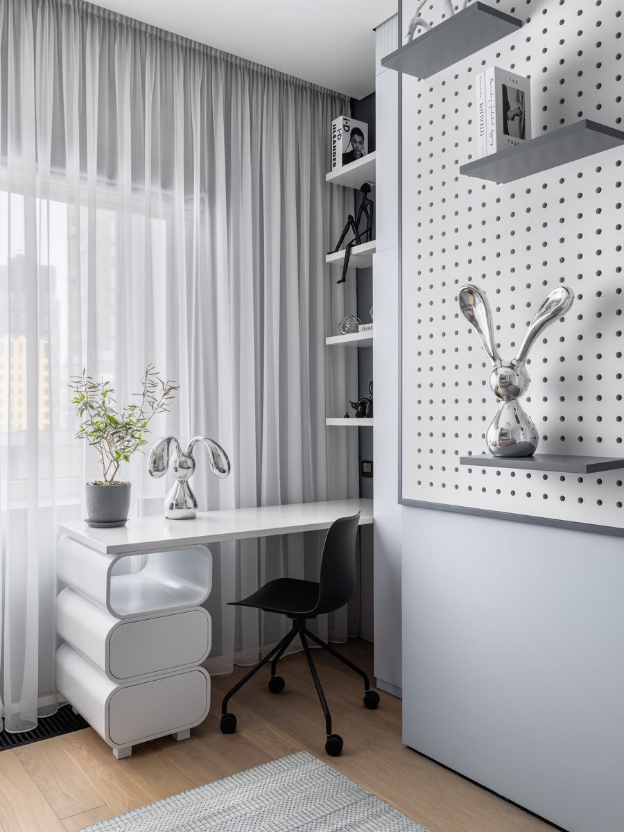 Дизайнер Екатерина Реброва рассказала и показала журналу WA, как живут настоящие звезды спорта, — для защитника футбольного клуба «Спартак» Никиты Чернова и его семьи она оформила эффектный авторский ... | Сетка — социальная сеть от hh.ru