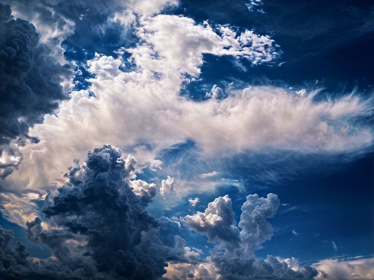 Чем Cloud-инженер отличается от DevOps-инженера и что между ними общего
https://habr.com/ru/companies/sberbank/articles/865574/ | Сетка — социальная сеть от hh.ru